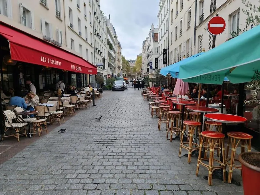 Quiet Apartment, Lively Area,Next To Eiffel Tower. Paříž Apartmán